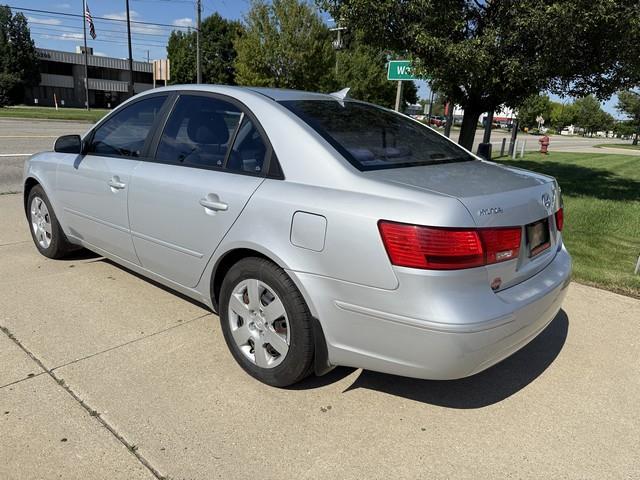 2010 Hyundai Sonata GLS photo 6