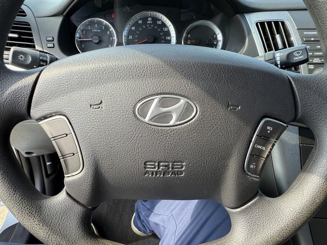 2010 Hyundai Sonata GLS photo 20