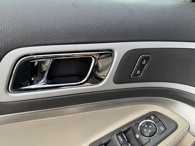 Ford Explorer XLT FWD 2012