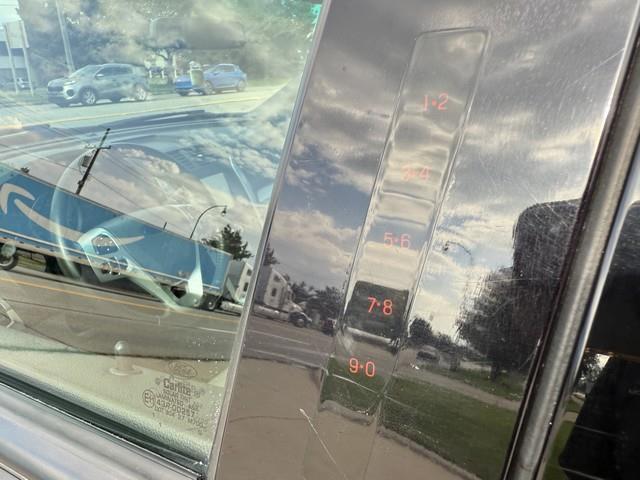 Ford Explorer XLT FWD 2012