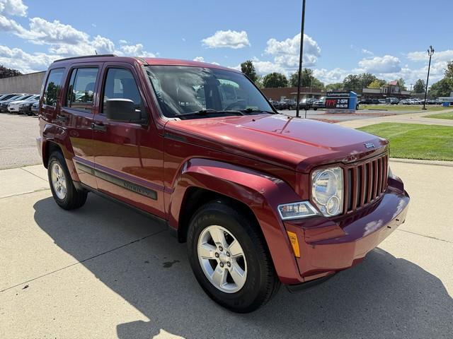 2012 Jeep Liberty Sport photo 3