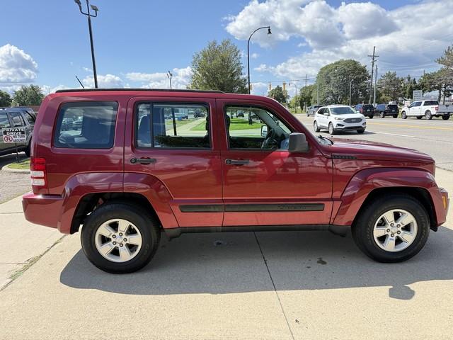 2012 Jeep Liberty Sport photo 4