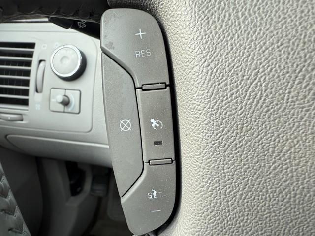 2009 Cadillac DTS Luxury I photo 19