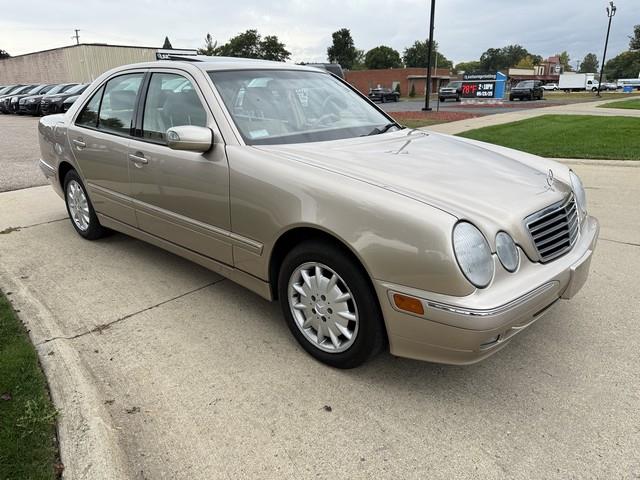 2001 Mercedes Benz E 320 photo 3