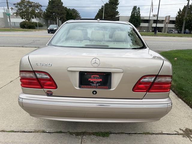 2001 Mercedes Benz E 320 photo 6