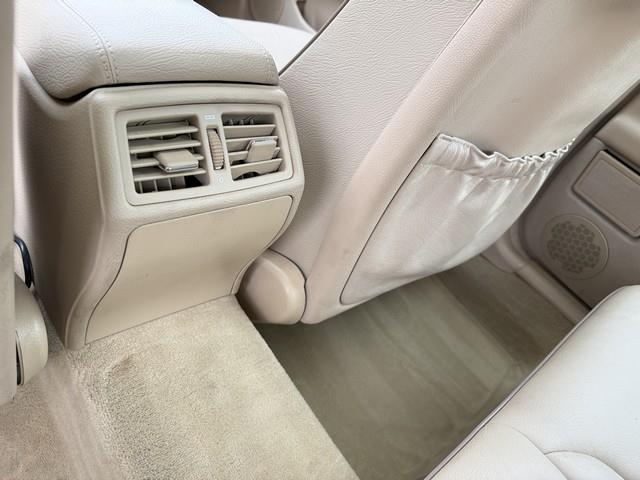 2001 Mercedes Benz E 320 photo 15