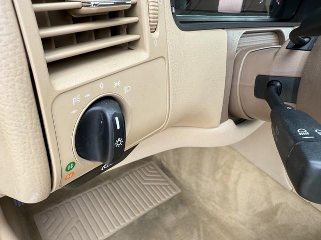 2001 Mercedes Benz E 320 photo 18