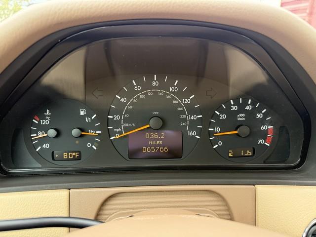 2001 Mercedes Benz E 320 photo 20