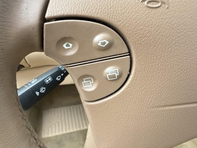 2001 Mercedes Benz E 320 photo 24