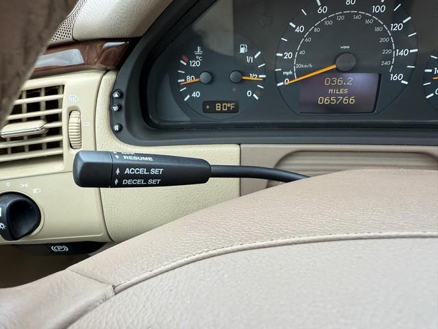 2001 Mercedes Benz E 320 photo 25