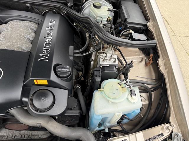 2001 Mercedes Benz E 320 photo 43