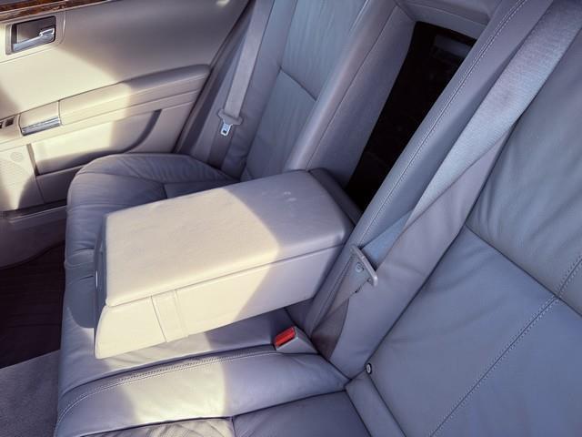 Mercedes-Benz S-Class S550 2007