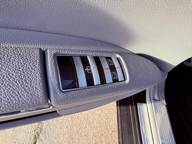 Mercedes-Benz S-Class S550 2007