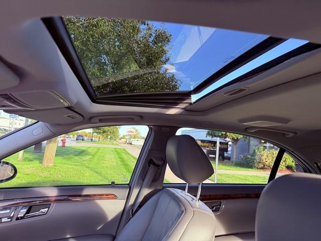 Mercedes-Benz S-Class S550 2007