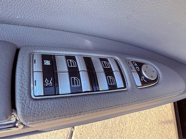 Mercedes-Benz S-Class S550 2007