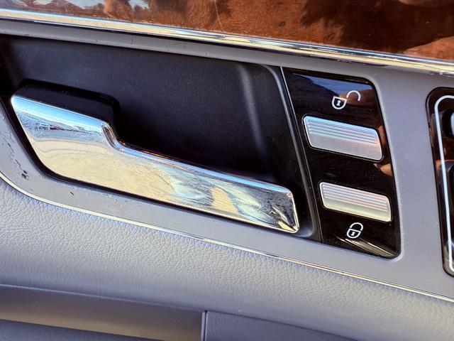 Mercedes-Benz S-Class S550 2007