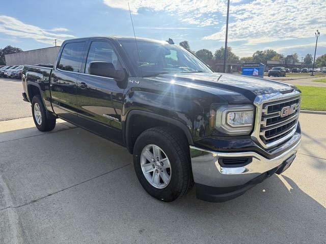 GMC Sierra 1500 SLE Crew Cab Long Box 4WD 2017