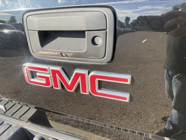 GMC Sierra 1500 SLE Crew Cab Long Box 4WD 2017