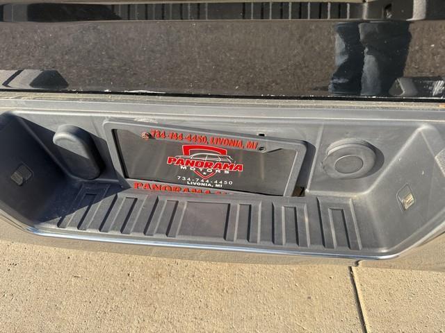 GMC Sierra 1500 SLE Crew Cab Long Box 4WD 2017