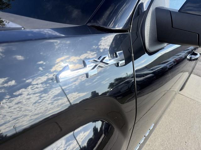 GMC Sierra 1500 SLE Crew Cab Long Box 4WD 2017