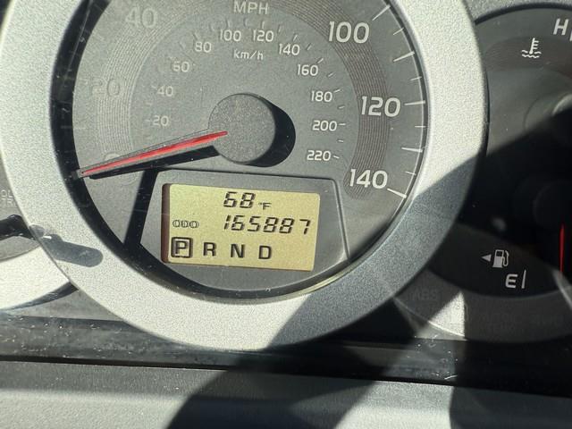 Toyota RAV4 Base I4 4WD 2011 Toyota RAV4 Base I4 4WD 2011