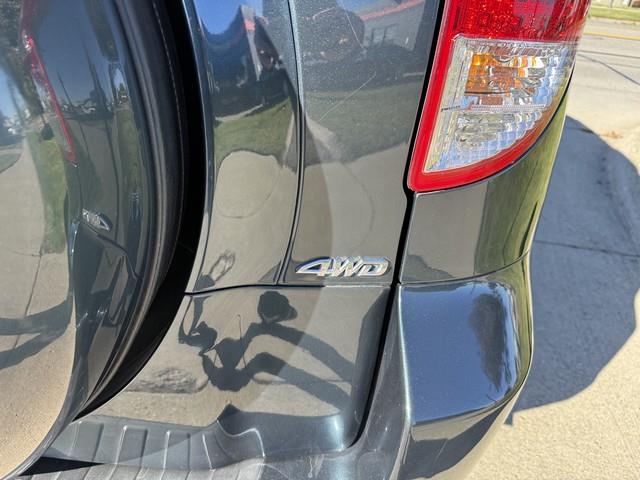 Toyota RAV4 Base I4 4WD 2011 Toyota RAV4 Base I4 4WD 2011