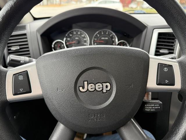 Jeep Grand Cherokee Laredo 2WD 2010