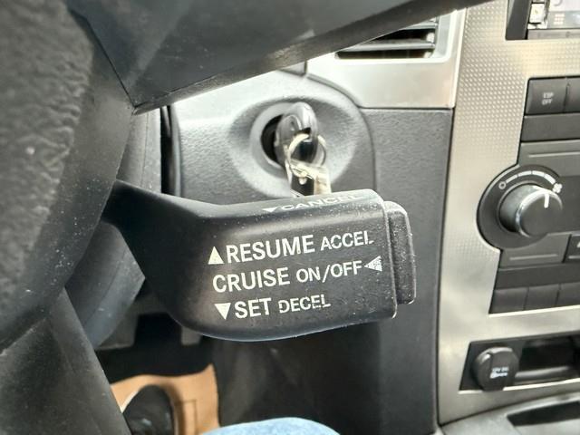 Jeep Grand Cherokee Laredo 2WD 2010