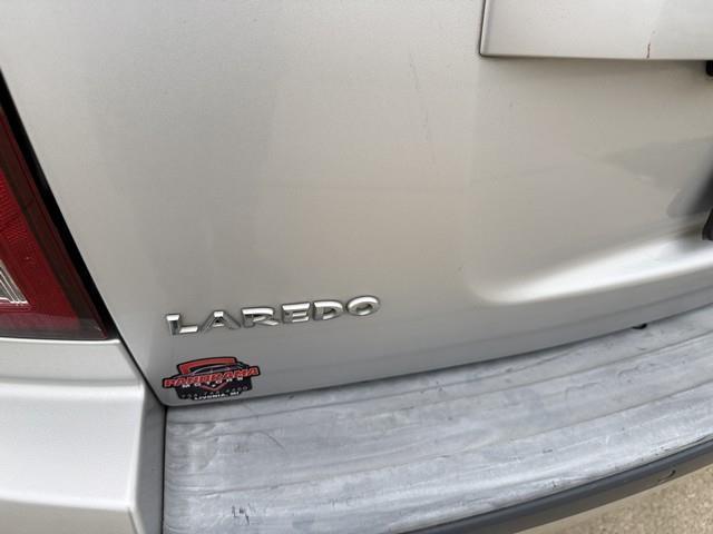 Jeep Grand Cherokee Laredo 2WD 2010