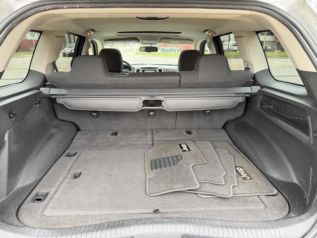 Jeep Grand Cherokee Laredo 2WD 2010