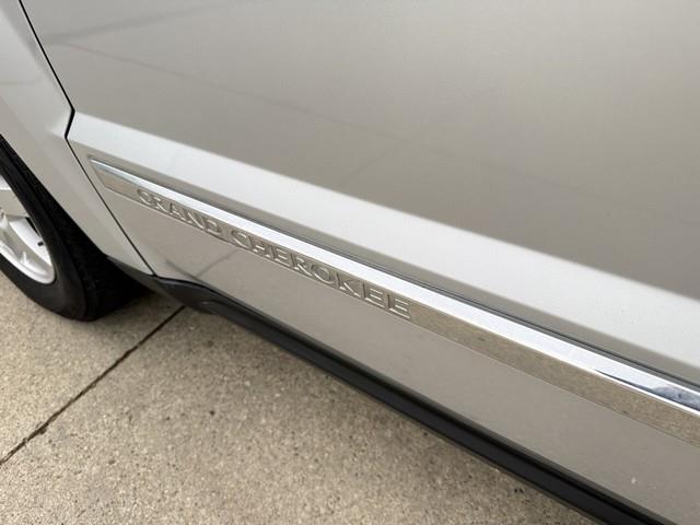 Jeep Grand Cherokee Laredo 2WD 2010