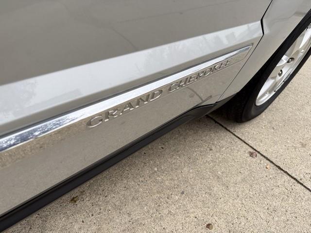 Jeep Grand Cherokee Laredo 2WD 2010