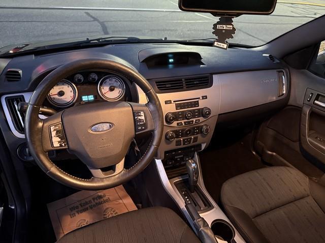 Ford Focus SE Sedan 2008