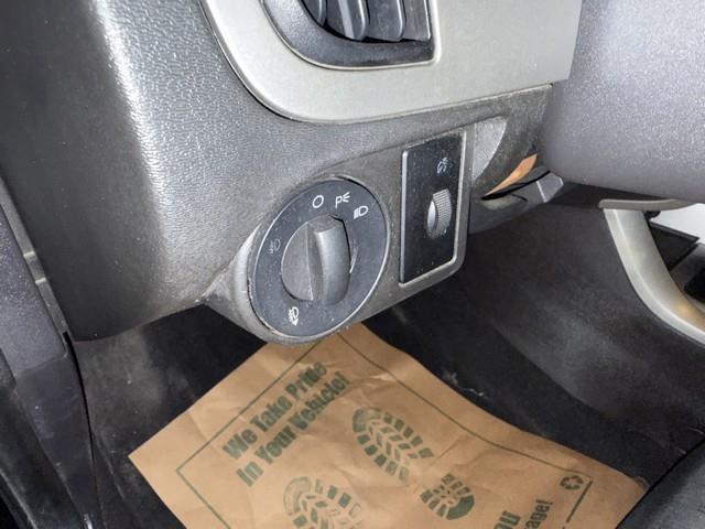 Ford Focus SE Sedan 2008