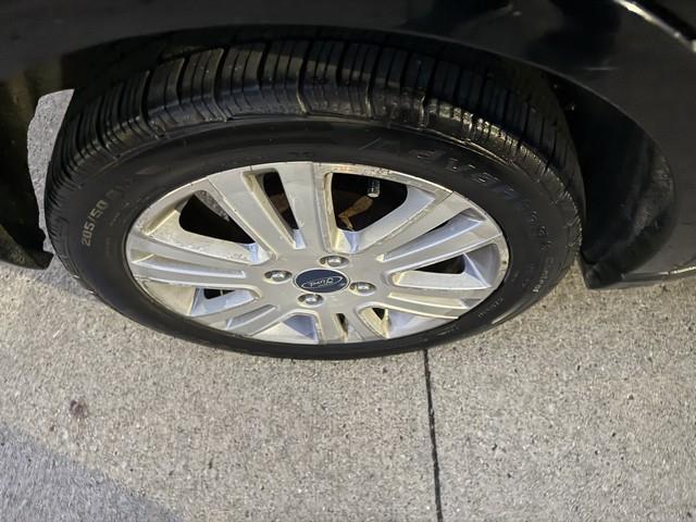 Ford Focus SE Sedan 2008