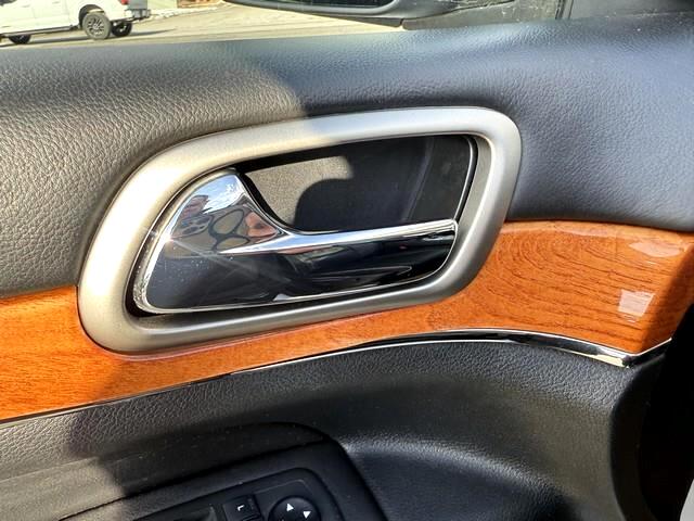 Jeep Grand Cherokee Overland 4WD 2011