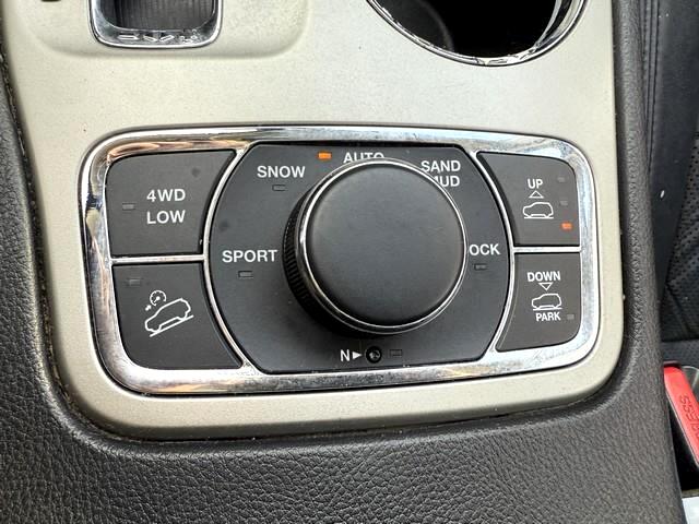 Jeep Grand Cherokee Overland 4WD 2011