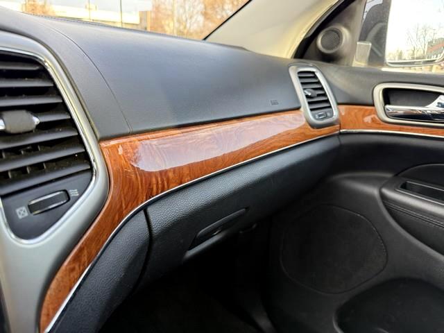 Jeep Grand Cherokee Overland 4WD 2011