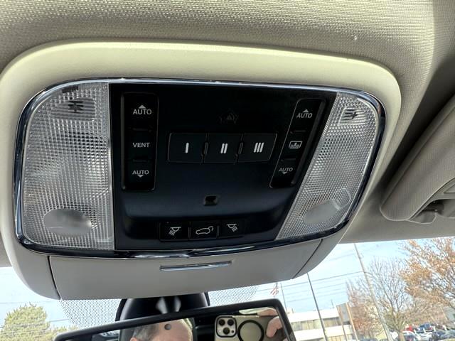 Jeep Grand Cherokee Overland 4WD 2011