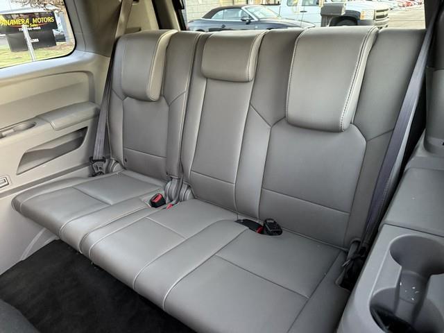 Honda Pilot EX-L 4WD 5-Spd AT with Navigation 2012