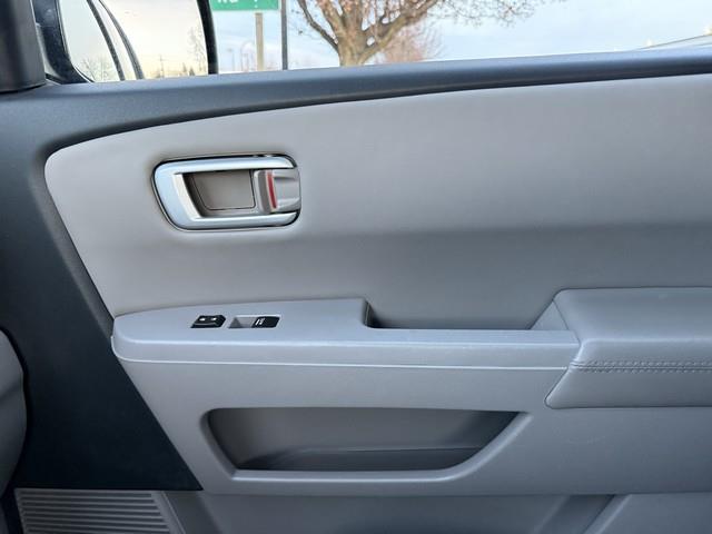 Honda Pilot EX-L 4WD 5-Spd AT with Navigation 2012