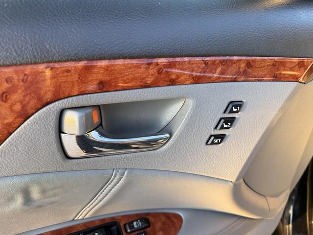 Toyota Avalon Limited 2005