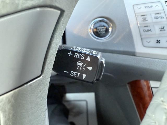 Toyota Avalon Limited 2005