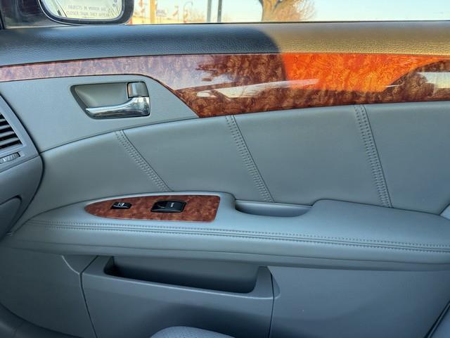 Toyota Avalon Limited 2005