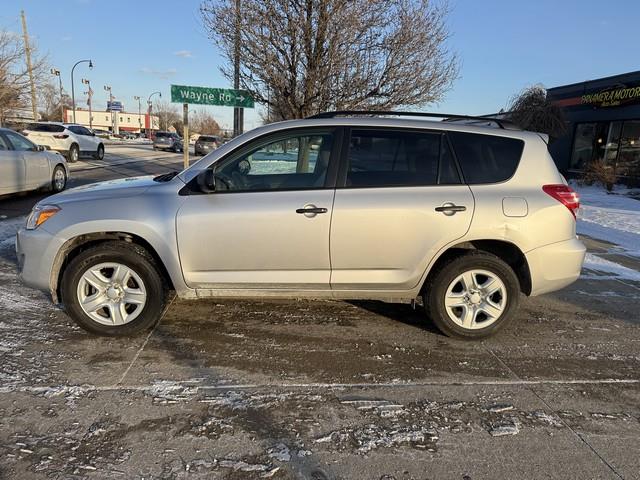 Toyota RAV4 Base I4 4WD 2011