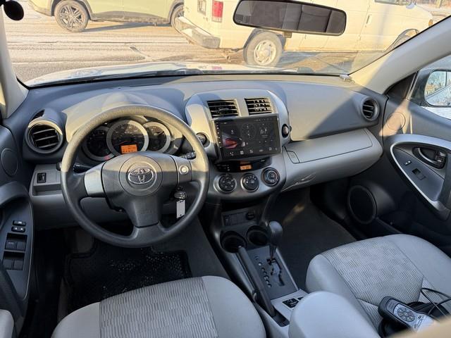 Toyota RAV4 Base I4 4WD 2011