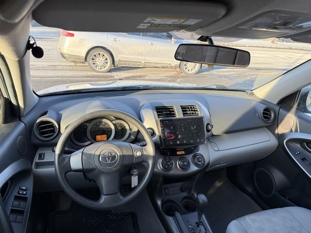 Toyota RAV4 Base I4 4WD 2011