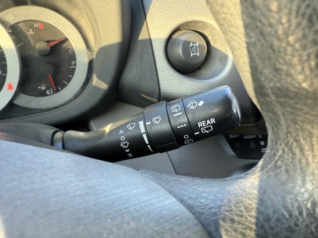 Toyota RAV4 Base I4 4WD 2011