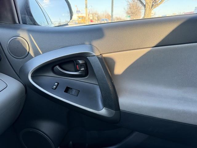 Toyota RAV4 Base I4 4WD 2011