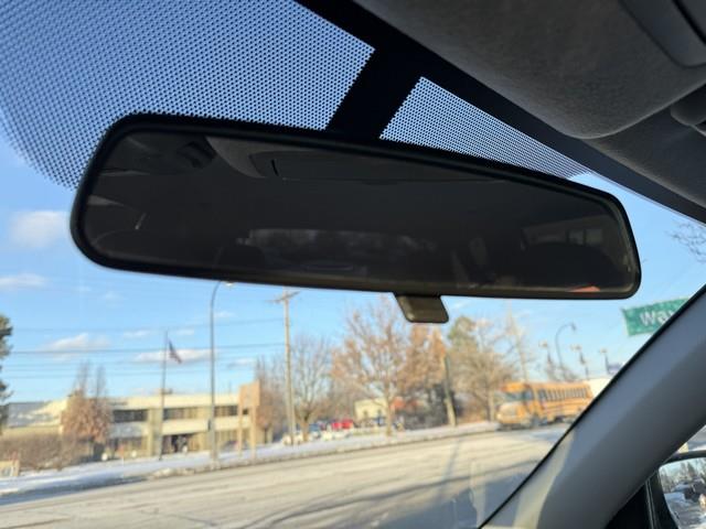 Toyota RAV4 Base I4 4WD 2011